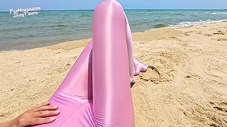 880 Shiny Rose Spandex Pantyhose on the Beach