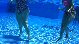 nice legs in the pool