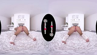 Flexible Jarushka Ross - Blond Milf Solo - Sexlikereal