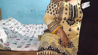 Neighbor Boy Pakistani Desi Hot Aunty Ki Chudai - Aria Mia (hindi Coda Cudi)