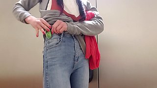 Girl piss, urinate, nerdy faery piss