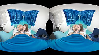 Alexis Crystal Goes Vr