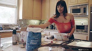 Hardcore missionary fuck in the kitchen and a cumshot for Ella Knox