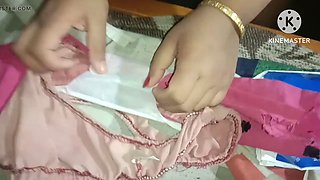 Hot bhabhi Pilu18 shows off her sexy curves in a micro bikini