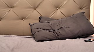 Blonde tight pussy babe solo toy fun in glamour masturbation