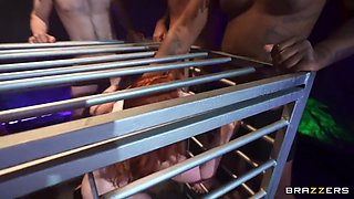 Submissive Crazy Blowbang While Caged Up - Abigaiil Morris