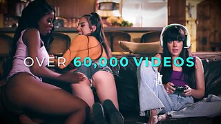 GIRLSWAY - Caring Ana Foxxx Experience First Time Lesbian Sex With Heartbroken Bestie Queenie Sateen