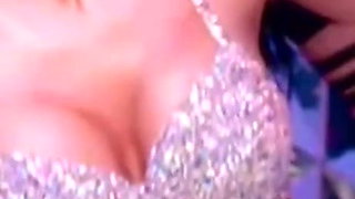 Bollywood actress disha patnai’s cleavage