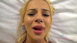 POV - Bella Rose wants your dick first thing in the morning. She gives you a blowjob then uses her f: Porn