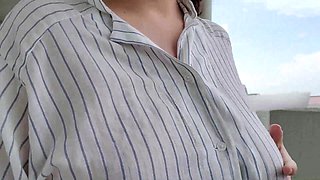 Married Woman Squirting While Masturbating Outdoors
