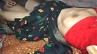 Desi Kuwari Aunty Ki Maine Raat Ko Chudai