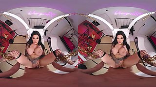 BDSM: Session with Arabelle Raphael - RealJamVR