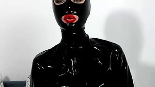 Watch this sexy fetish hoe anally toy and fist in solo