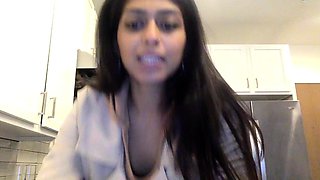 Cute amateur brunette naughty in solo jerking show on camera