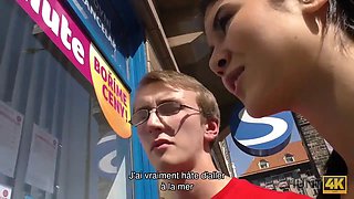 Hunt4k. ella tuvo sus vacaciones sobre mi verga