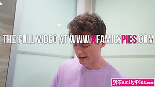 Kinky teen stepsister really got into it