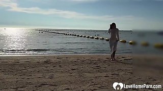 Brunette Babe And Big T - Beach Gets Her Pussy Pounded In My Hotel Suite