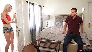 Scarlett Hampton uses her Tight Pussy to make him sperm