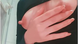 スマホ自撮り初体験お風呂場て声を抑えての撮影て緊張しなからも大興奮しちゃいました