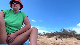 Secretely Pissing and Pussy Masturbation Girl on Public Beach