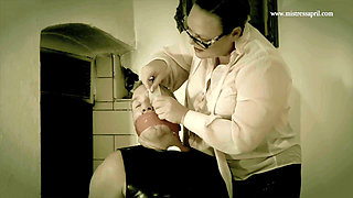 Dominatrix Mistress April - Slaves Therapy