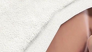 Pussy Lick in Bath for a Hot Girl with Big Tits Close up 3D Animation Porn