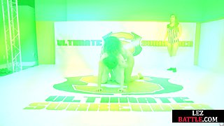 Slutty lesbians love eating sweaty pussies b4 fingering