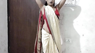Step sister ko ghar me band kar ke pel diya
