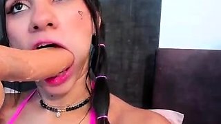 Sexy hottie Anetta Keys enjoys a solo toy masturbation