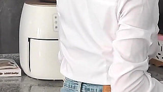 I Fuck a Hot Stepmom in Her Clothes in the Shower!