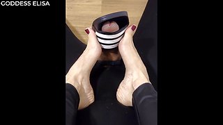 Goddess Elisa - Fuck my flip flops (pov)