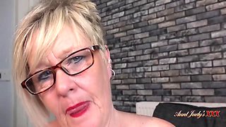 Big-Tits Cougar Boss Chantelle Blue Calls Him In