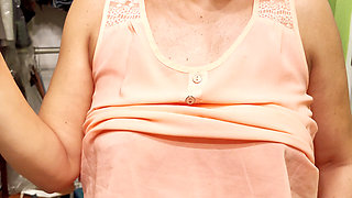 HAIRY PUSSY WIFE GETS NAKED ON CAMERA IN AMATEUR VIDEO