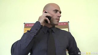 Office hardcore penetration with a cum-loving brunette Jenna Presley
