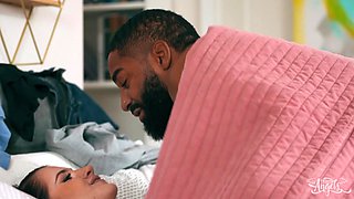 Izzy Wilde's Wild Pervy Passion in Peeper Heat