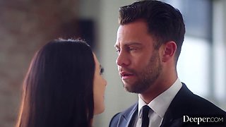 Thicc Brunette Hoe Fucks Her Boss After Business Trip