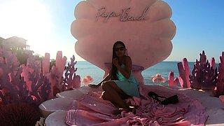 Big butt Thai girlfriend hardcore anal