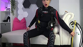 Annika Bonds Underwater Fetish with Wetsuit Vest and Scuba Tank Toy