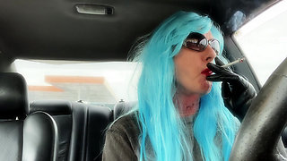 MOMMY RUTHIE HAS SOME BLUE HAIR AND A LONG VS120 SHE LIKES SMOKING