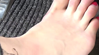 Nicol Pedal Pumping Old Vw Multivan - High Heels to Barefoot Revving (4k Resolution)