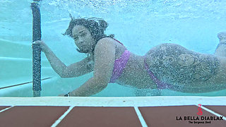 Relaxing MILF Jacuzzi Soak with Lofi Melodies