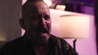 Seductive Charlie Forde crazy xxx clip