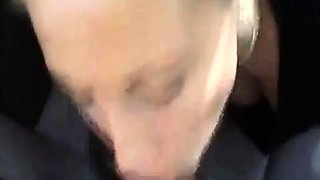 Amateur German Blowjob im Auto