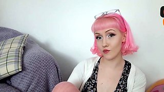 Cute fledgling dame enjoys her super hot solo session