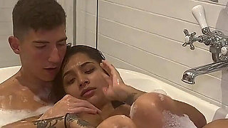 Sensual Fun in the Bath My House- Yasmina Khan