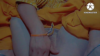 New Indian Big-breasted Girl Perfect Pussy Masturbation