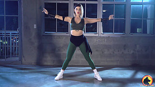 Sonya Blade Stretch
