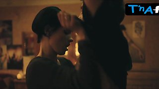 Anna Zavtur Bosoms, Panty Episode in Likhie