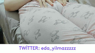 Camel Toe- Masturbation in Pajamas- Puffed Pussy- Swollen Pussy- Big Pussy- Turkish Porn- Turkish MILF