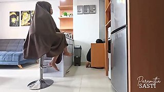 Hijab Neighbor Fucks Me When She Asks for Help Fixing Tap Water